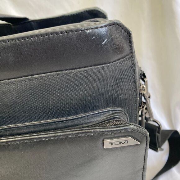 TUMI Laptop Bag Leather Nylon Briefcase Business Travel 2961D Crossbody Messenge - Picture 2 of 16